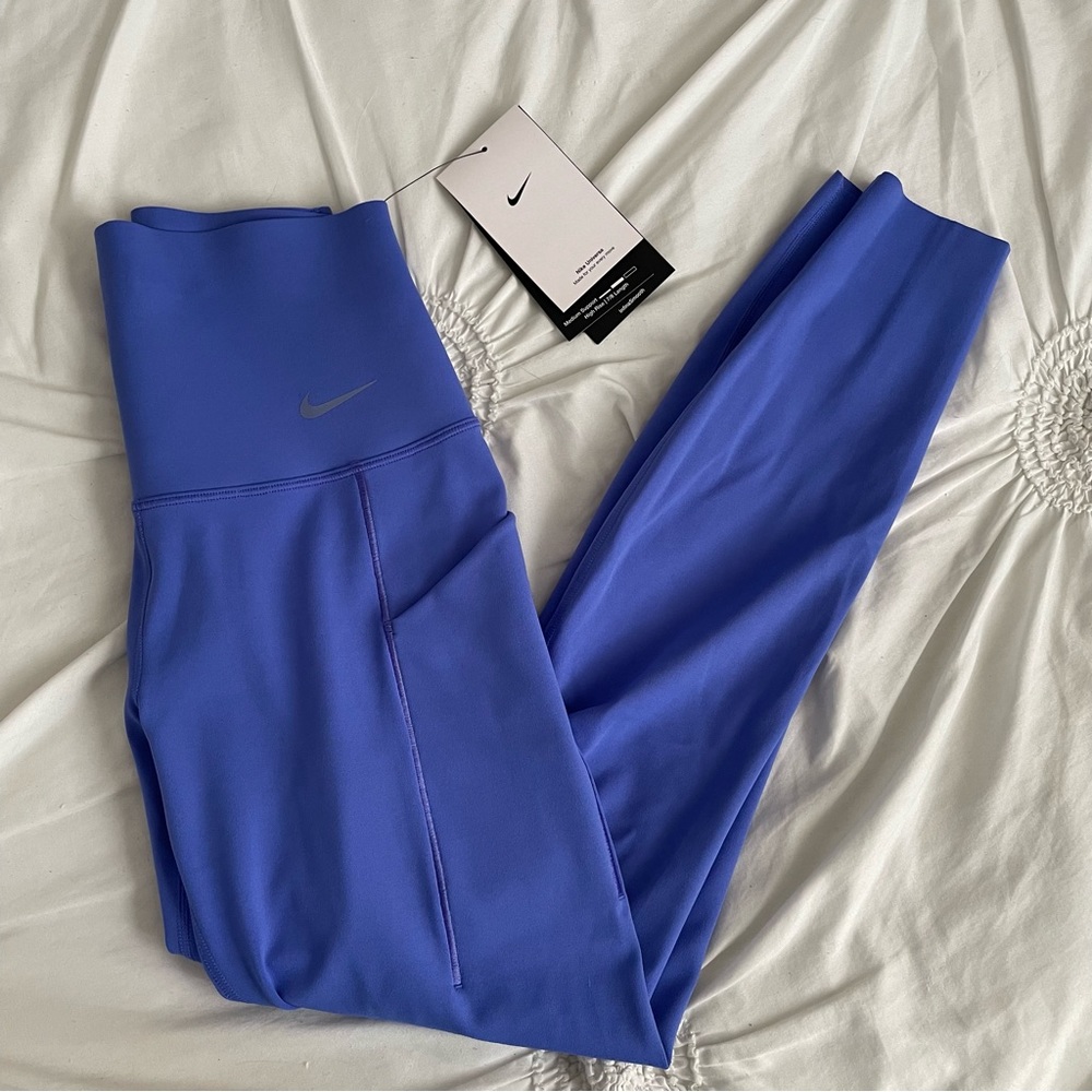 NWT Nike Universa Leggings
